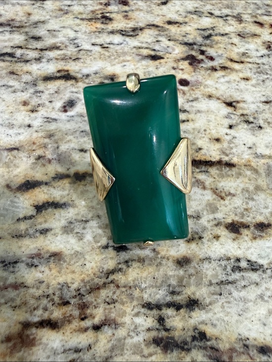Kendra Scott Jewelry - Kendra Scott Green Rectangular Statement Ring with Gold Accents Size 7